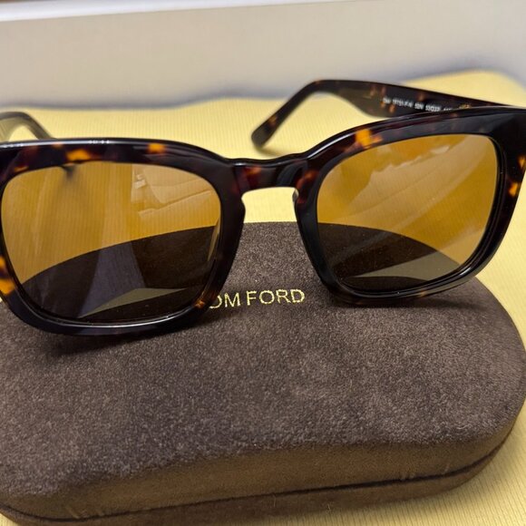 Tom Ford Tortoise Square Sunglasses - Viral Preppy Trend main image 3